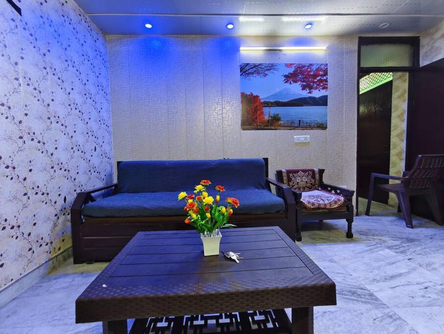 Peaceful Stay 1 Bhk Appartment Ню Делхи Екстериор снимка