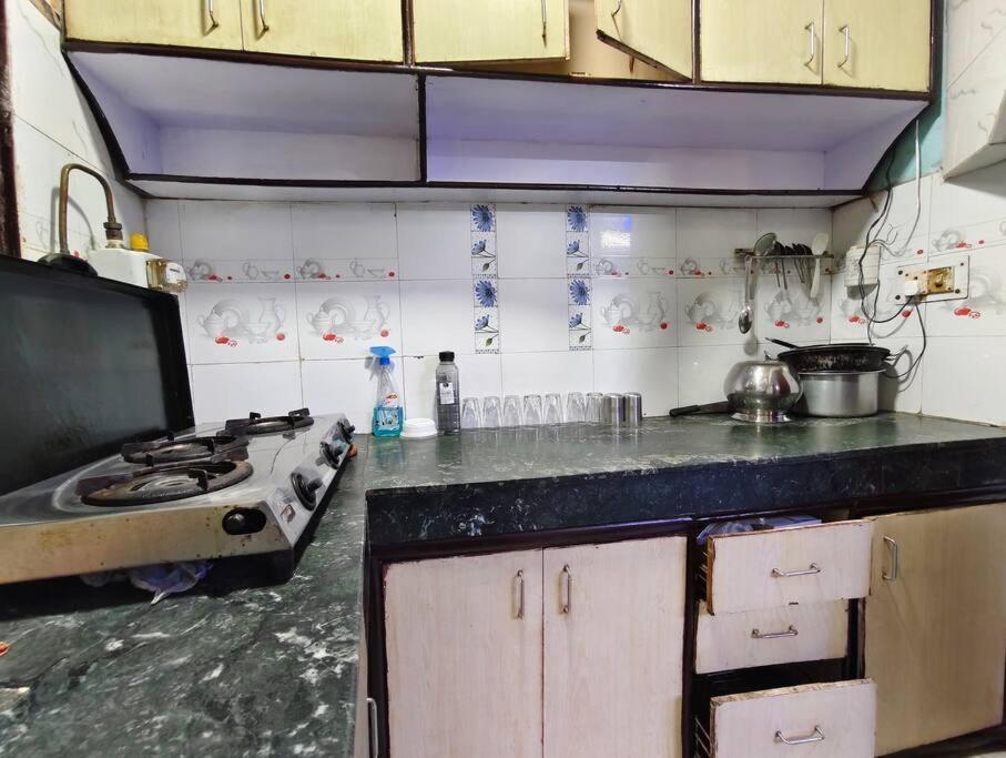 Peaceful Stay 1 Bhk Appartment Ню Делхи Екстериор снимка