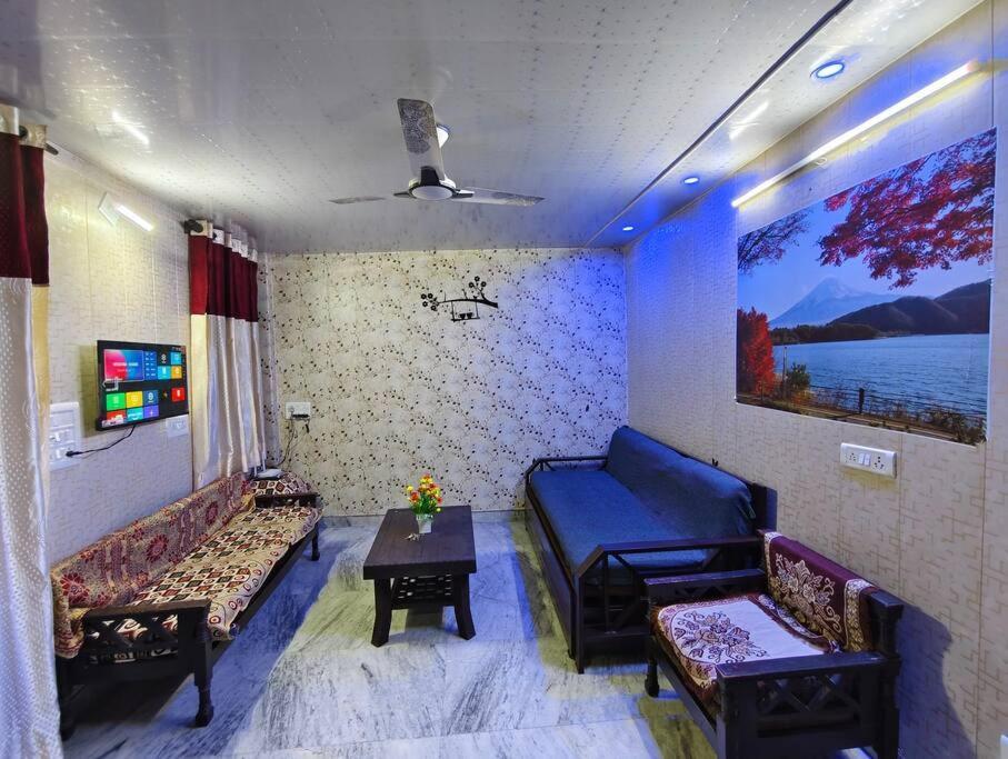 Peaceful Stay 1 Bhk Appartment Ню Делхи Екстериор снимка